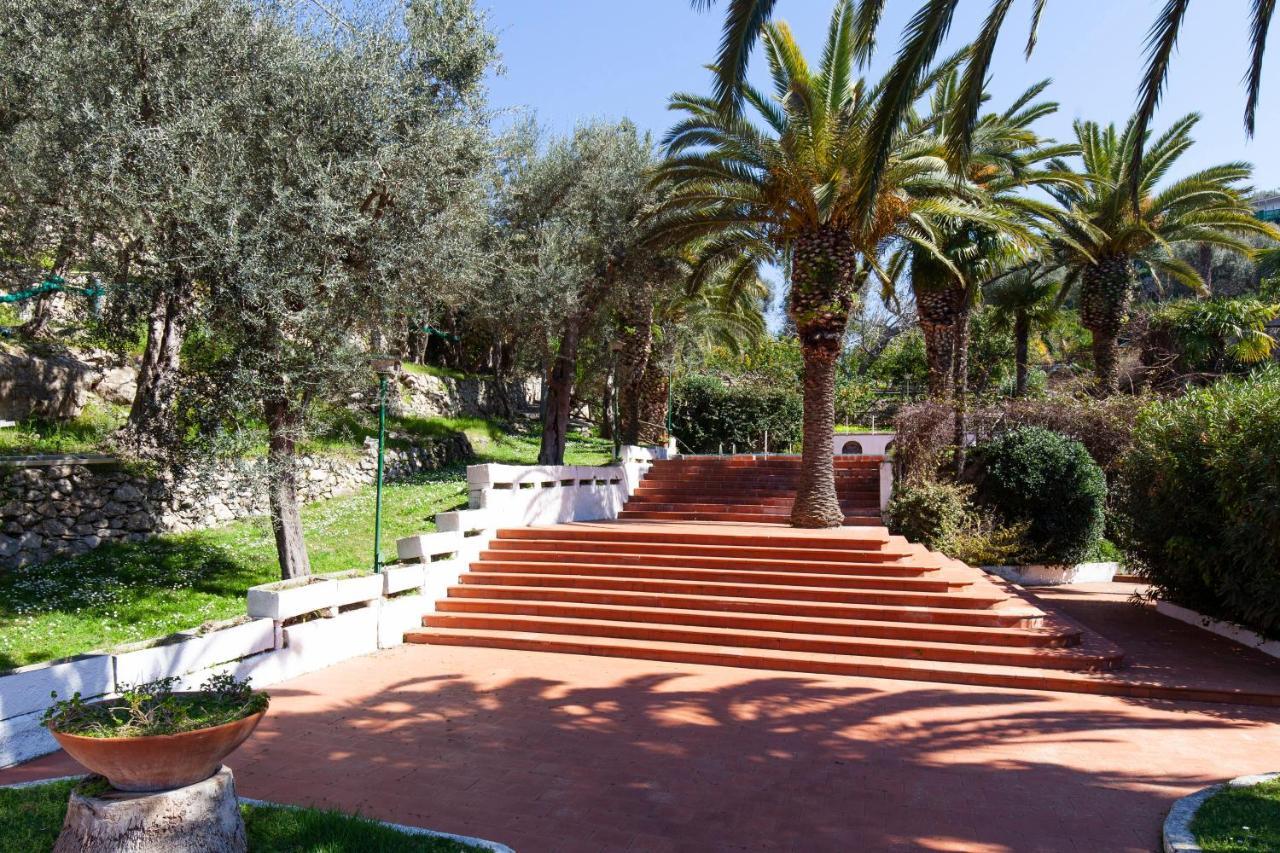 Un Paradiso A Sorrento Con Piscina Massa Lubrense Exterior photo